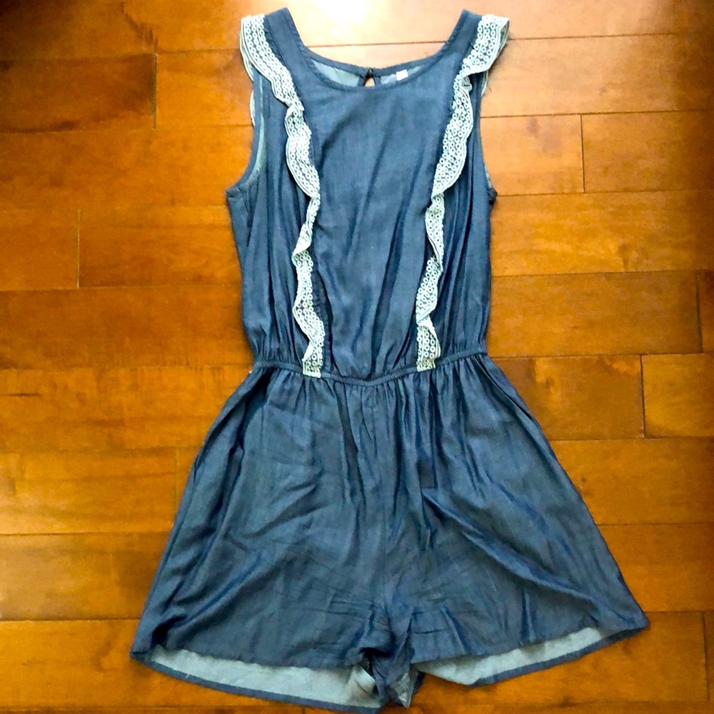 Women’s Romper with Pockets!